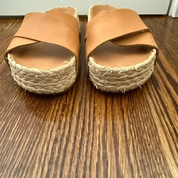 Splendid Tan Platform Sandals with Woven Sole - Picture 3 of 4